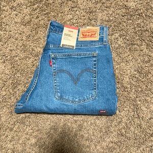 Levi’s Wedgie Straight Jean